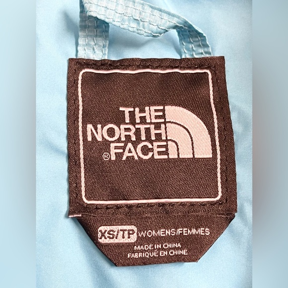 Pretty North Face lightweight puffer vest! - Picture 10 of 11